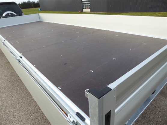 VZ light 617-3000 ladtrailer m/boogie og kraftig finerbund